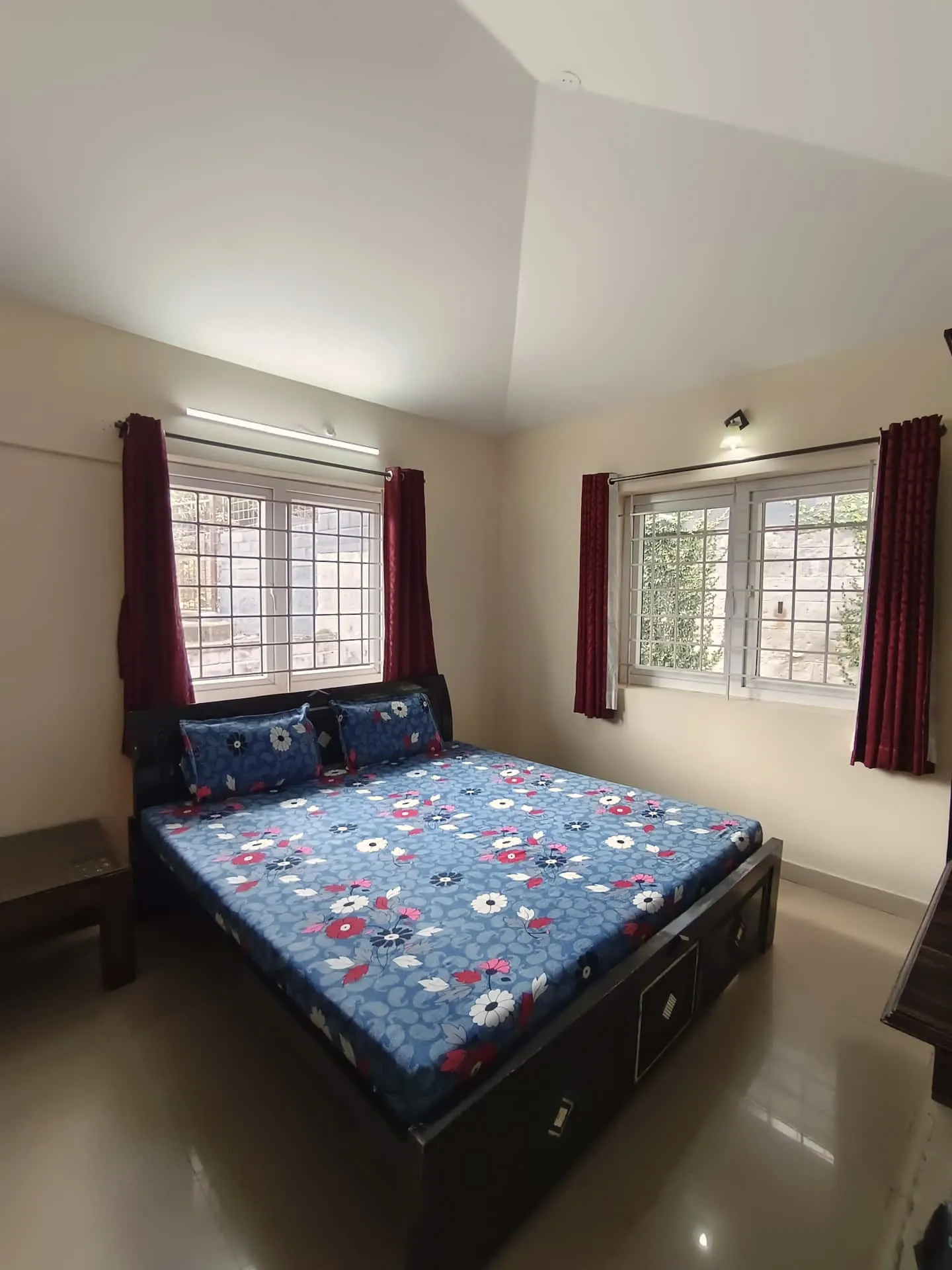 Bedroom 1, king bed